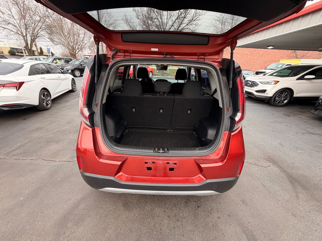 2024 Kia Soul Image 3