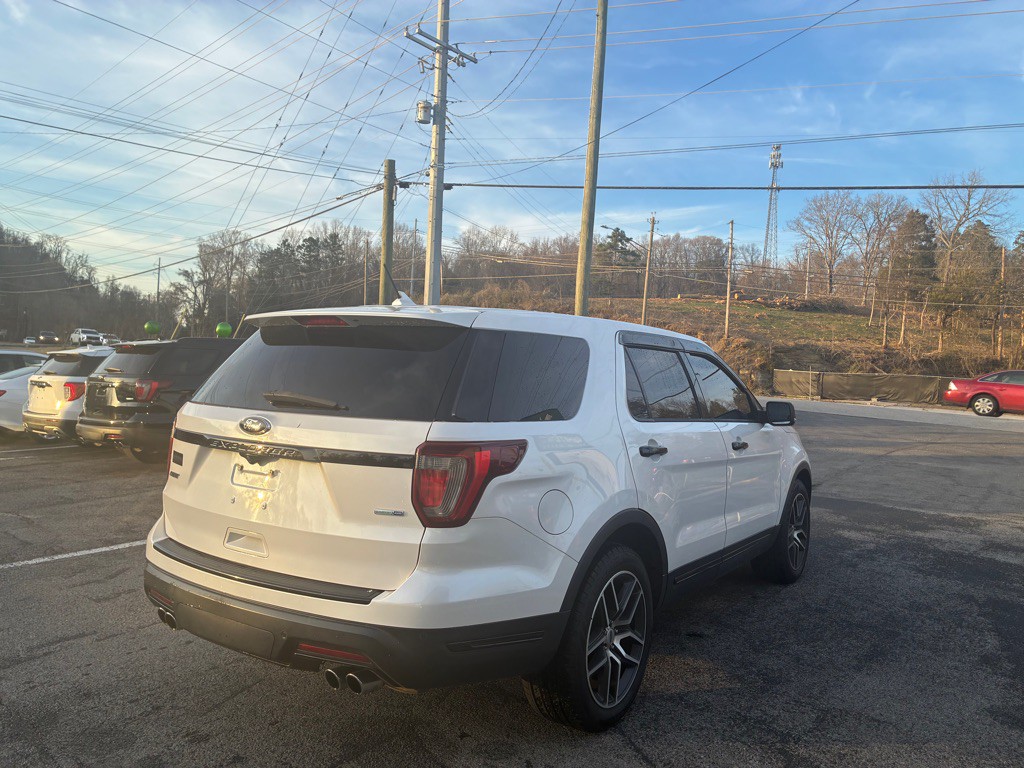 2018 Ford Explorer Image 5