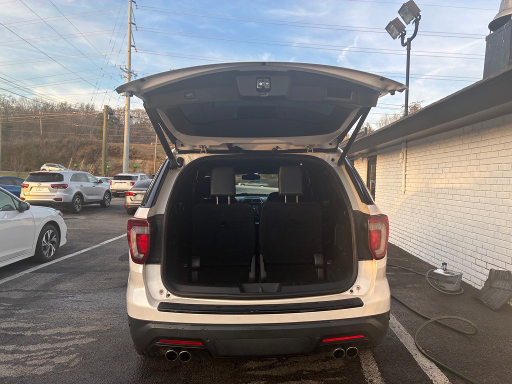 2018 Ford Explorer Image 6
