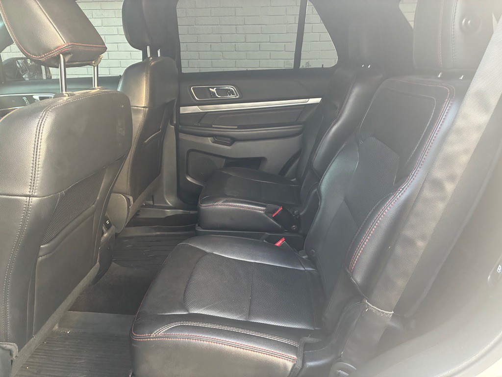 2018 Ford Explorer Image 11