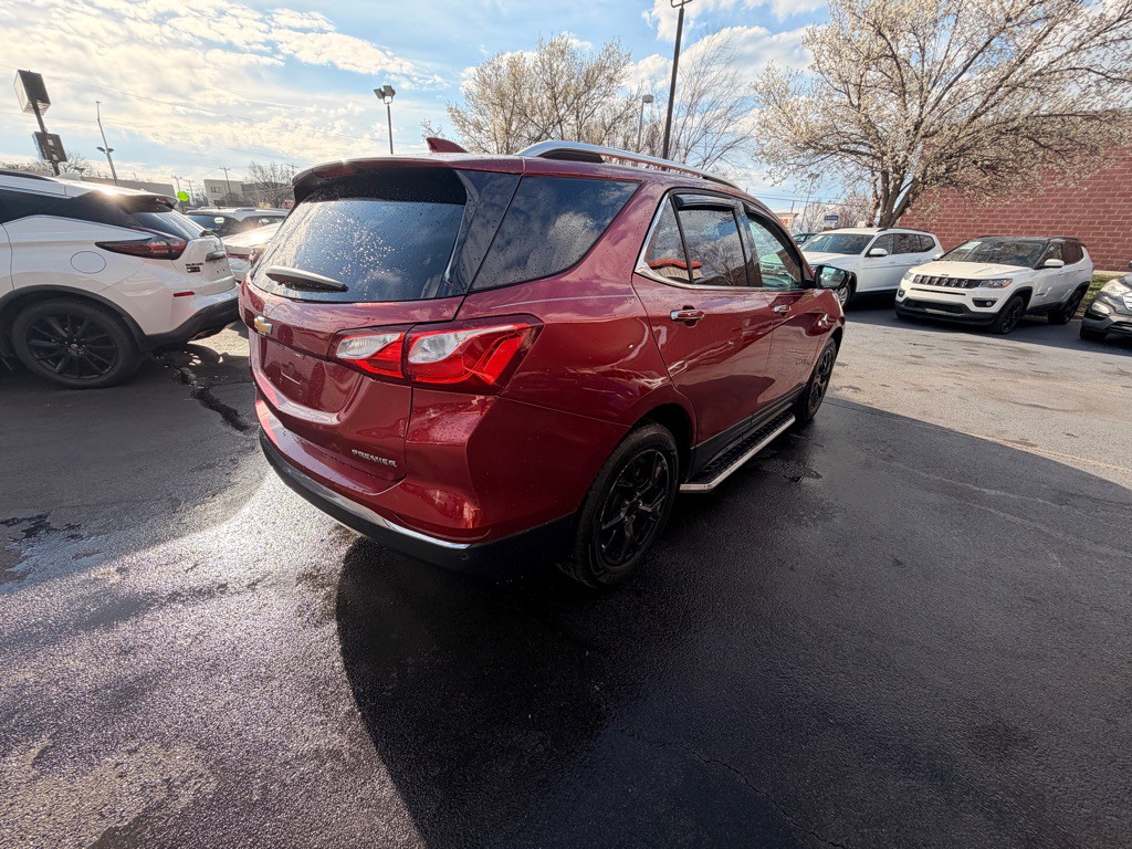 2019 Chevrolet Equinox Image 2