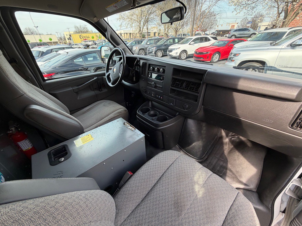 2020 Chevrolet Express Image 5
