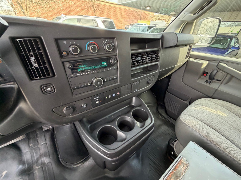 2020 Chevrolet Express Image 13