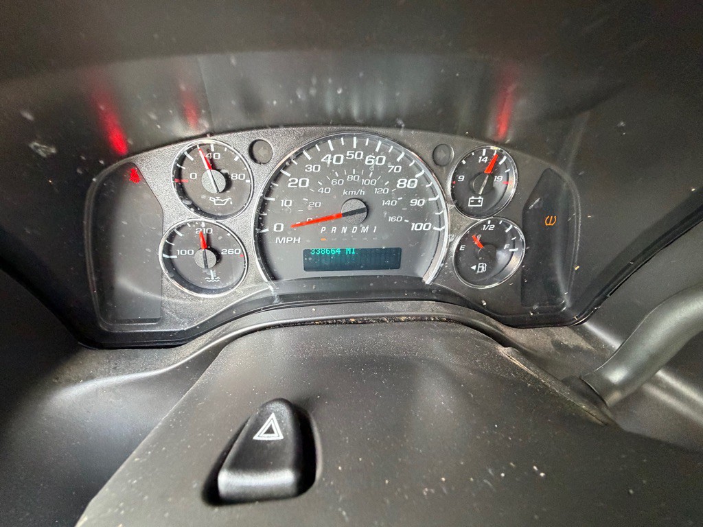 2020 Chevrolet Express Image 14