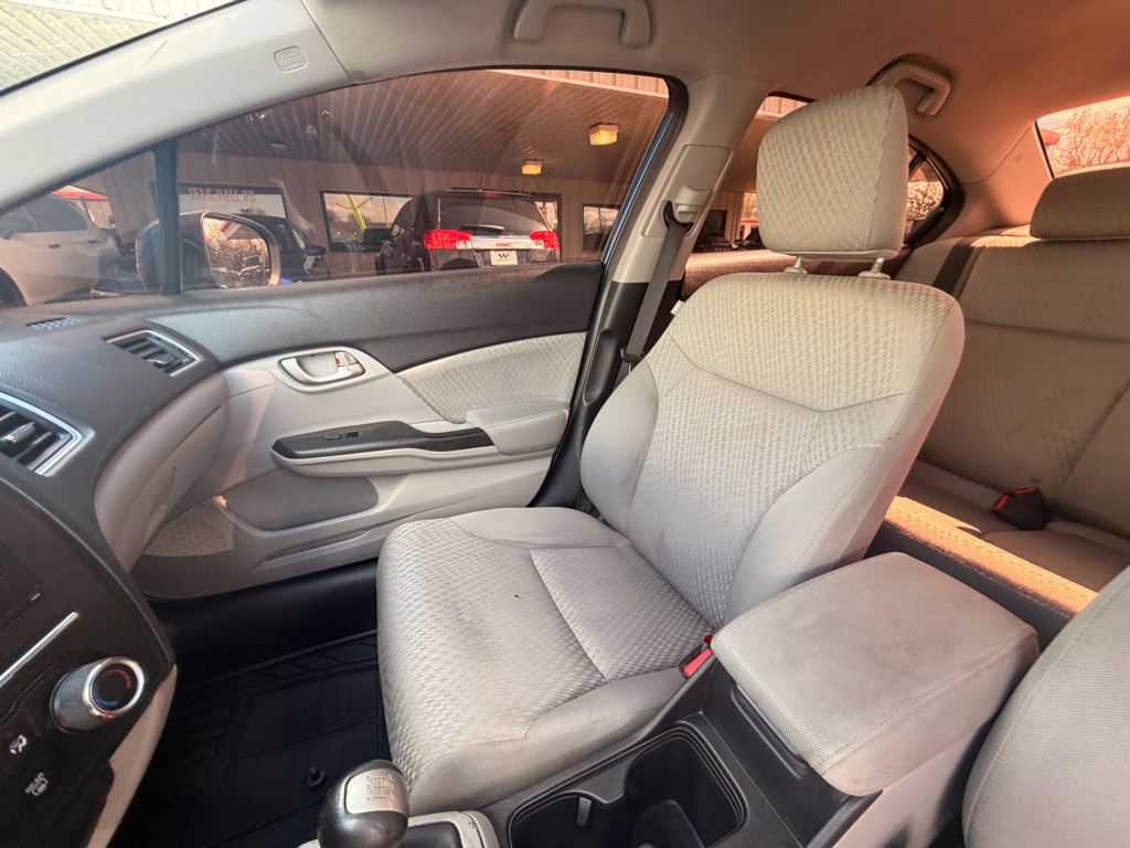 2015 Honda Civic Image 8