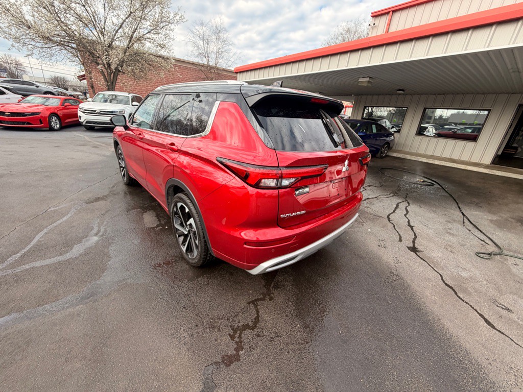 2023 Mitsubishi Outlander Image 4