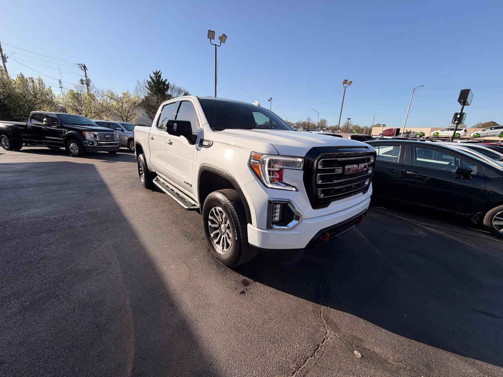 2021 GMC Sierra Image 2