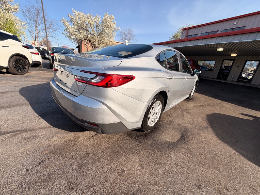 2025 Toyota Camry Image 3