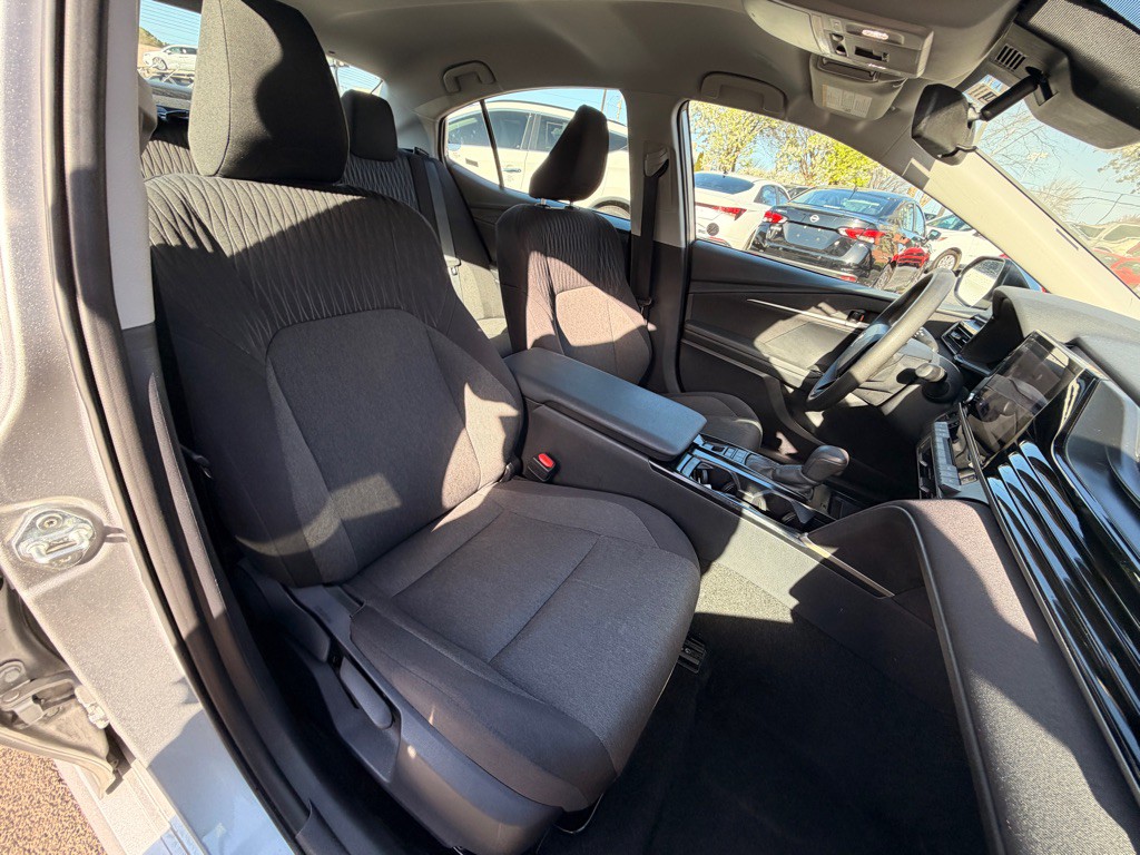 2025 Toyota Camry Image 7