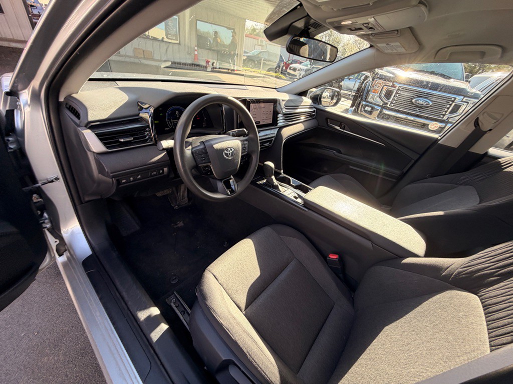 2025 Toyota Camry Image 8
