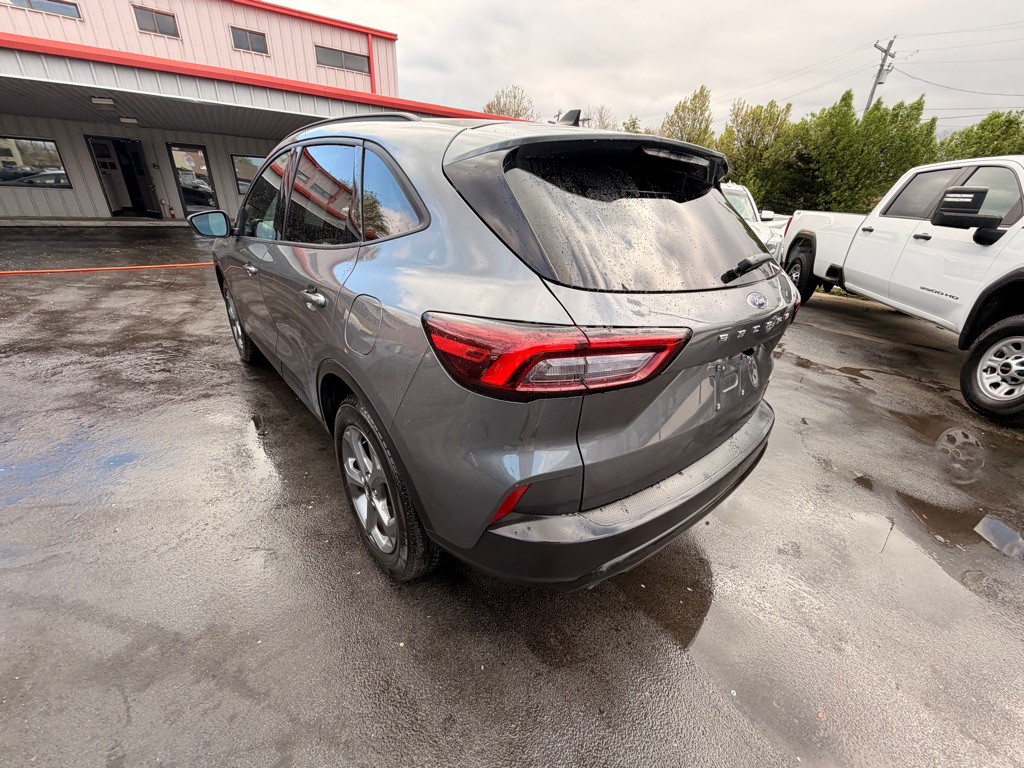 2025 Ford Escape Image 4