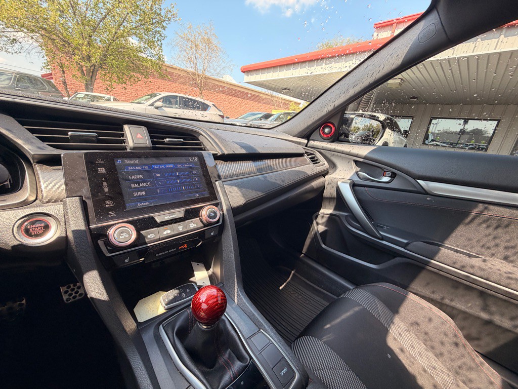 2018 Honda Civic Image 11