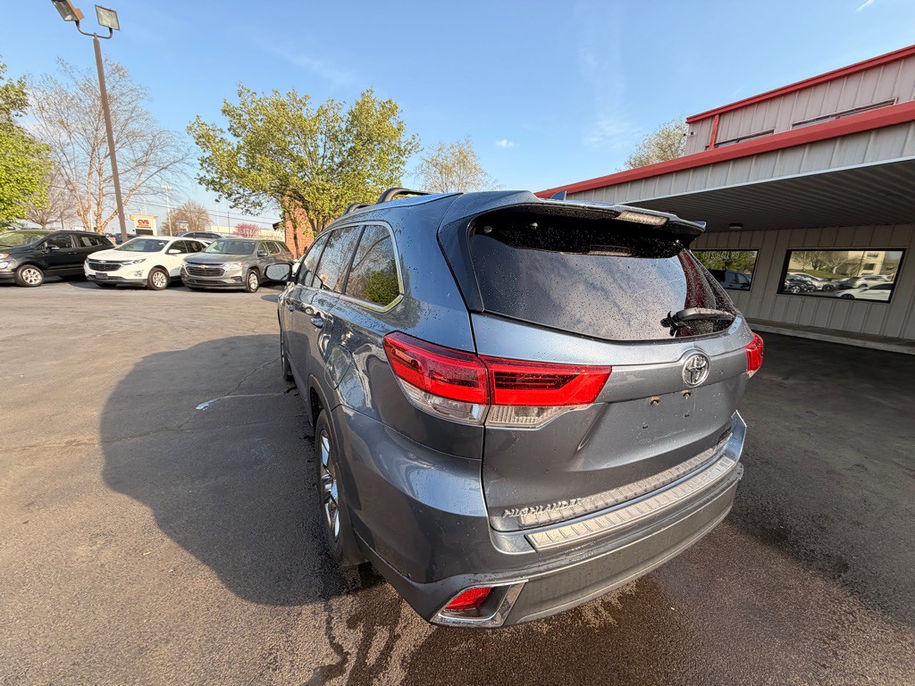 2018 Toyota Highlander Image 4