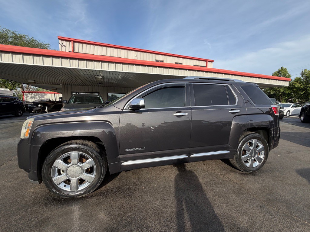 2013 GMC Terrain Image 2