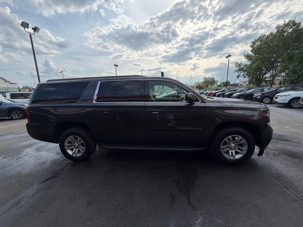 2018 Chevrolet Suburban Image 5