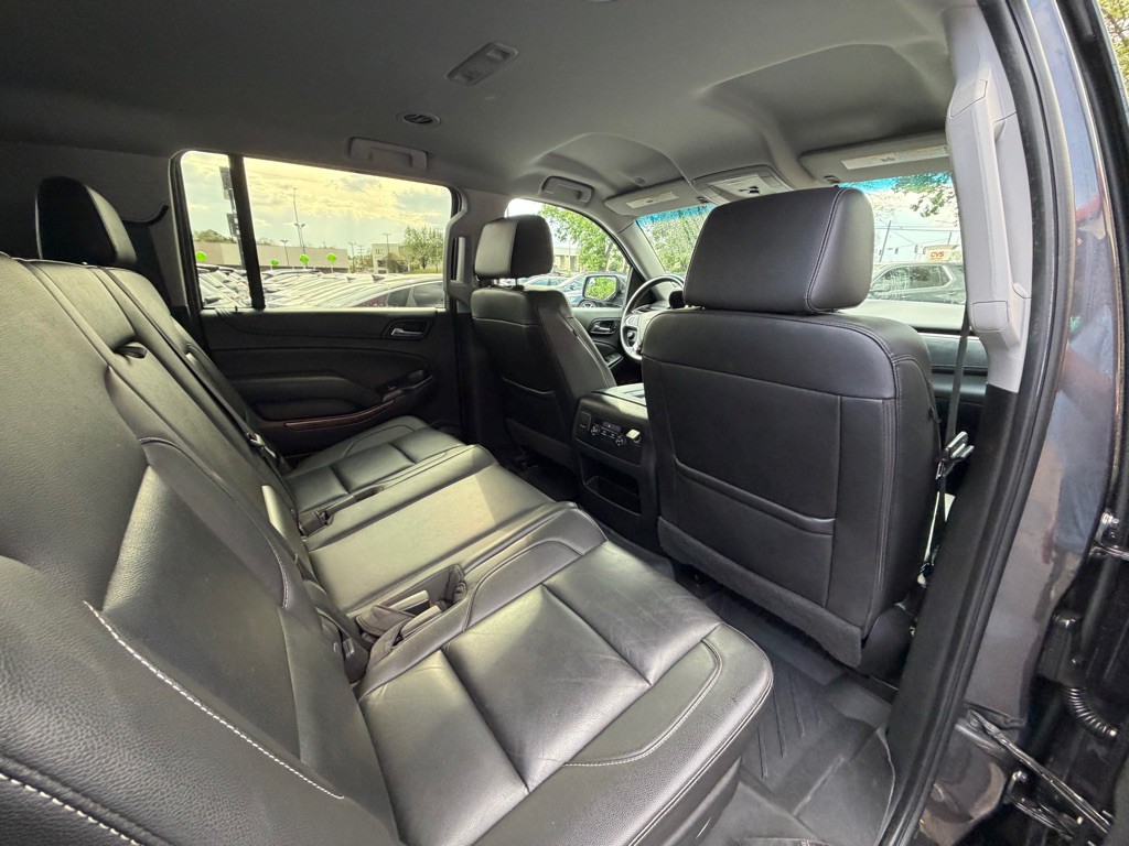 2018 Chevrolet Suburban Image 9