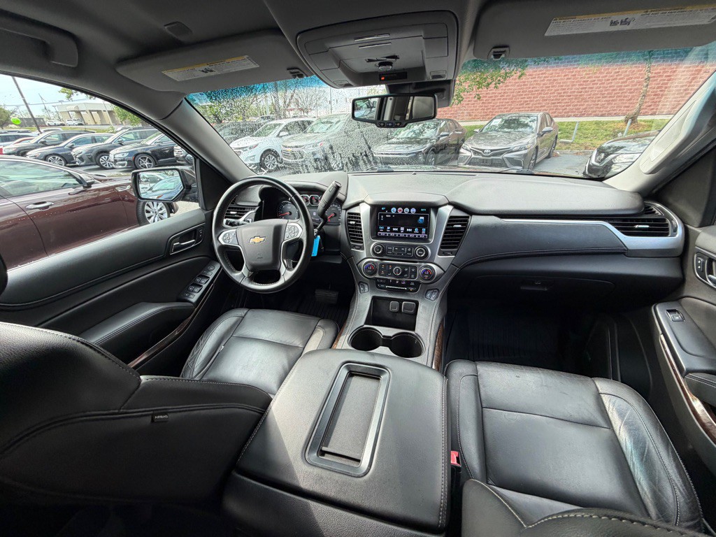 2018 Chevrolet Suburban Image 10