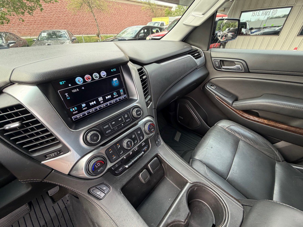 2018 Chevrolet Suburban Image 14