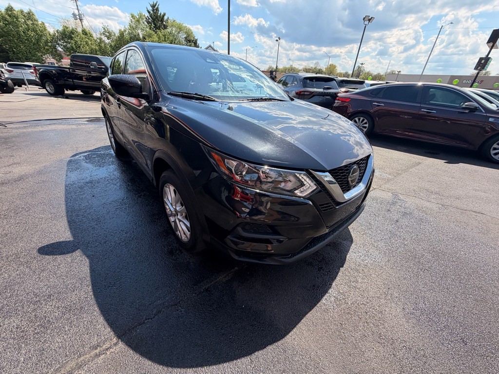 2021 Nissan Rogue Image 2