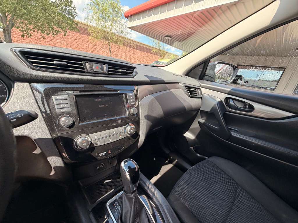 2021 Nissan Rogue Image 9