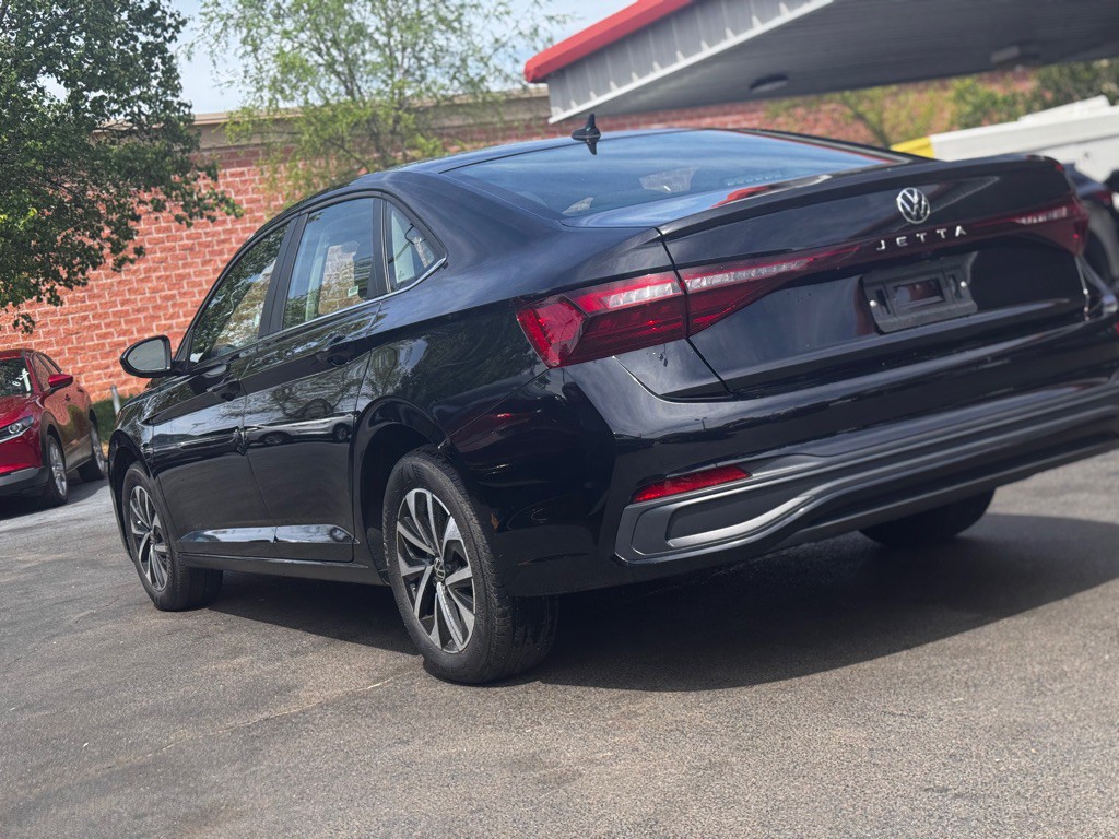2025 Volkswagen Jetta Image 3