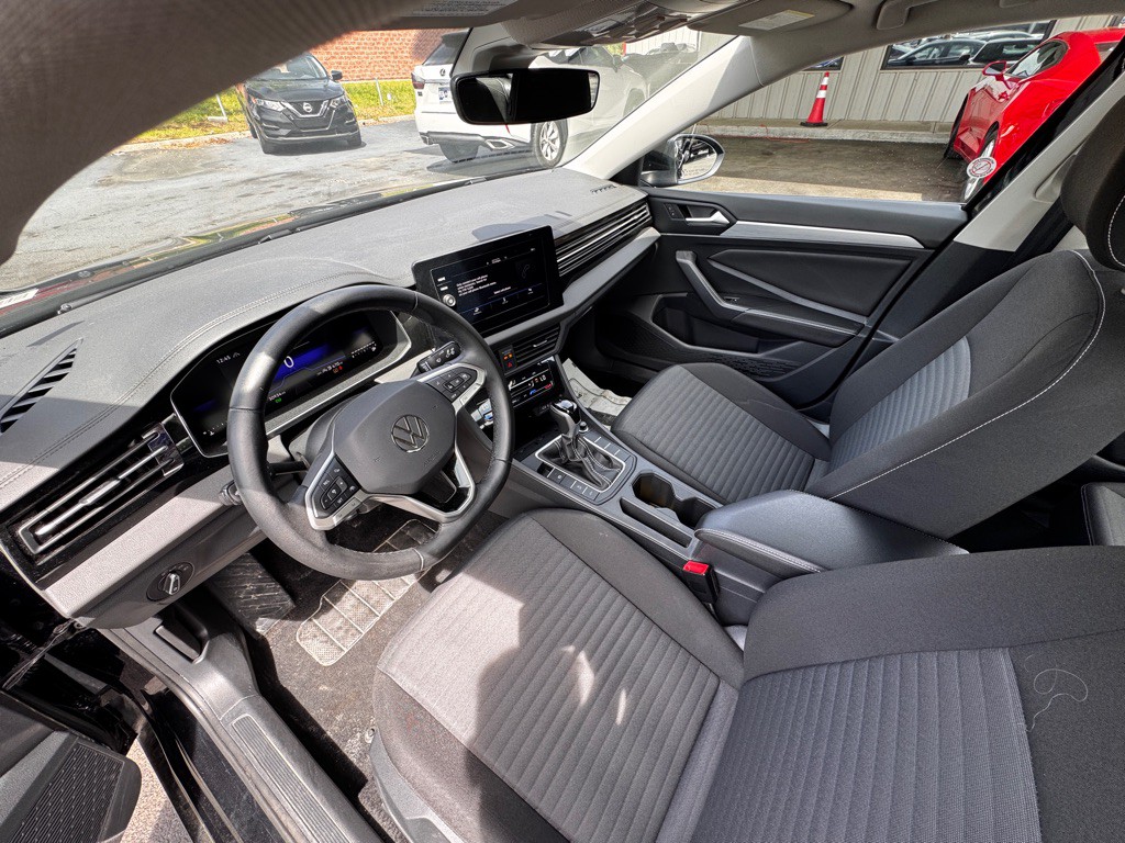 2025 Volkswagen Jetta Image 6