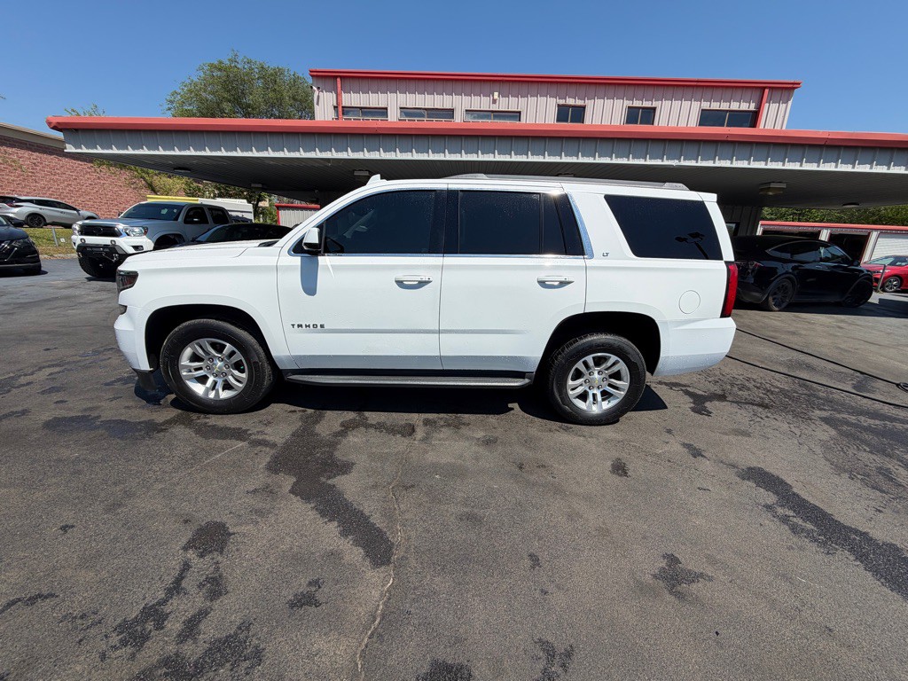 2015 Chevrolet Tahoe Image 2