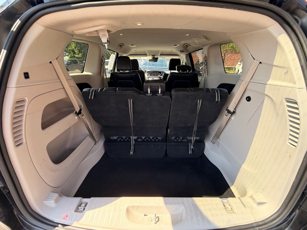 2023 Chrysler Pacifica Image 5