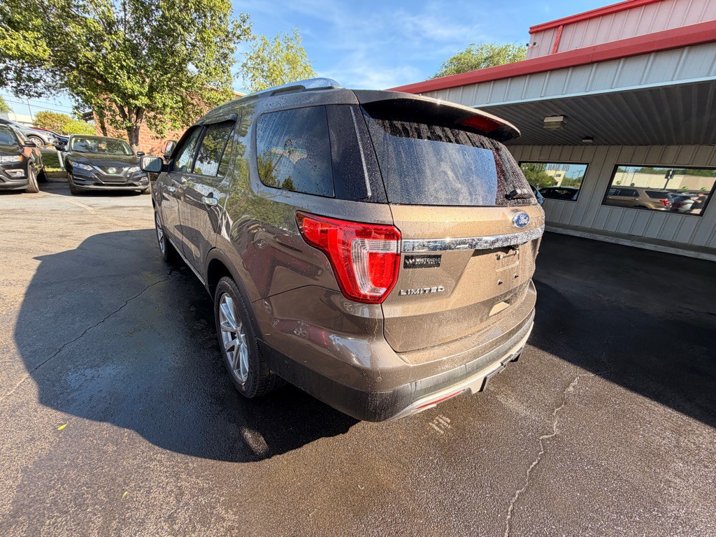 2016 Ford Explorer Image 4