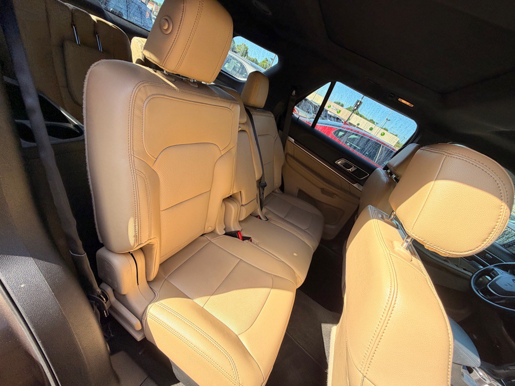 2016 Ford Explorer Image 6