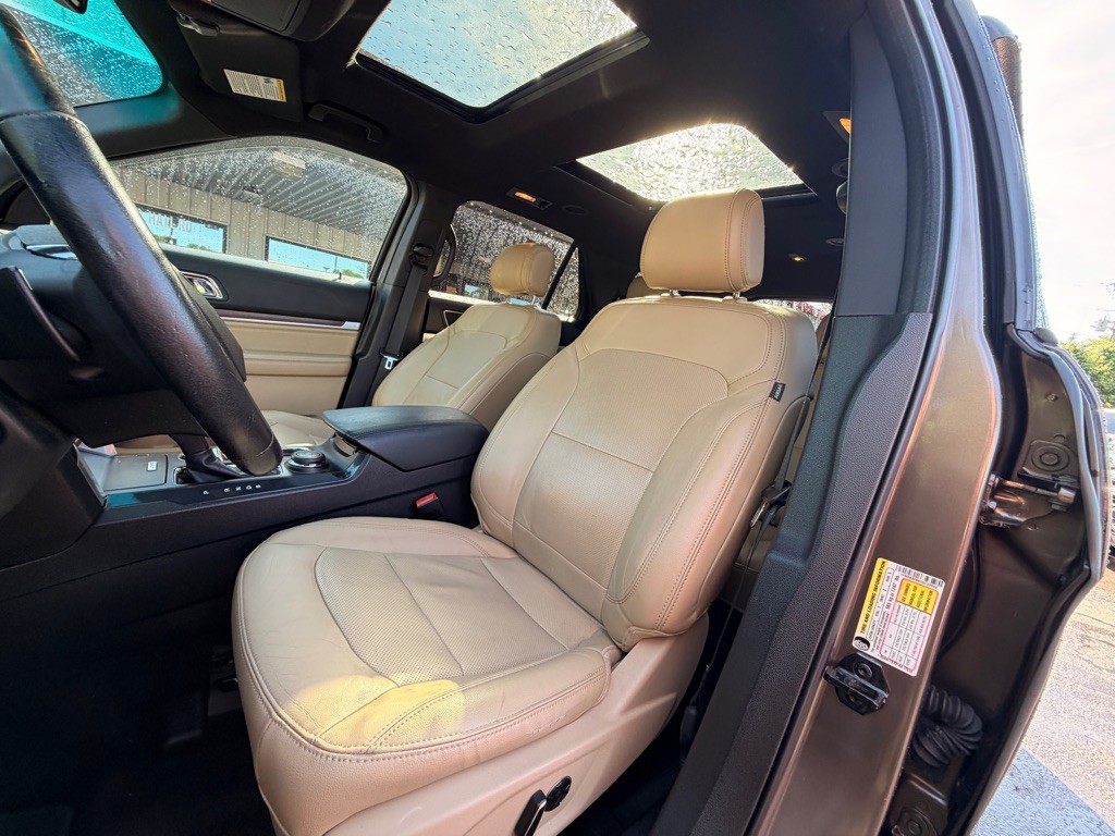 2016 Ford Explorer Image 7