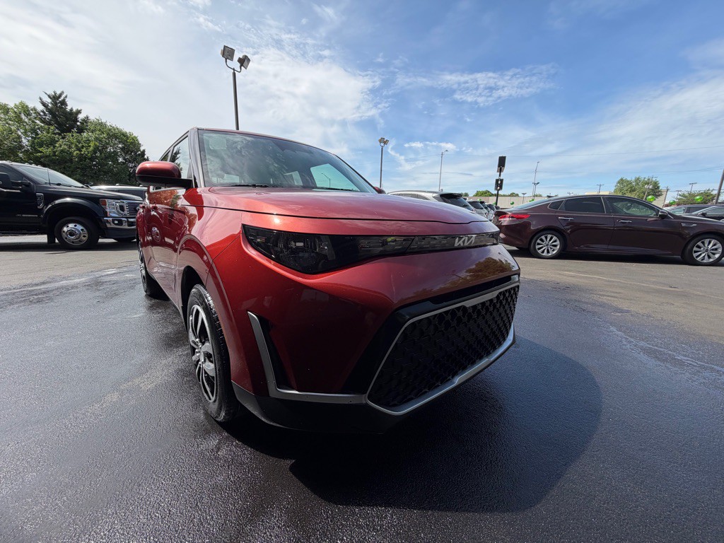 2023 Kia Soul Image 3