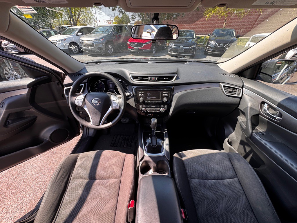 2016 Nissan Rogue Image 9