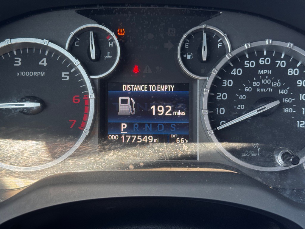 2016 Toyota Tundra Image 10