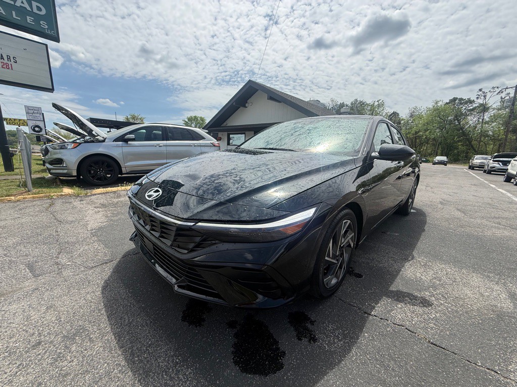 2025 Hyundai Elantra Image 7
