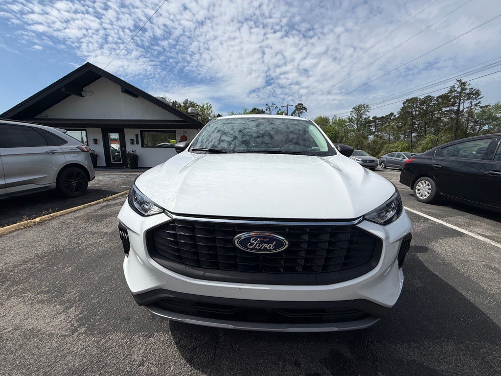 2025 Ford Escape Image 6