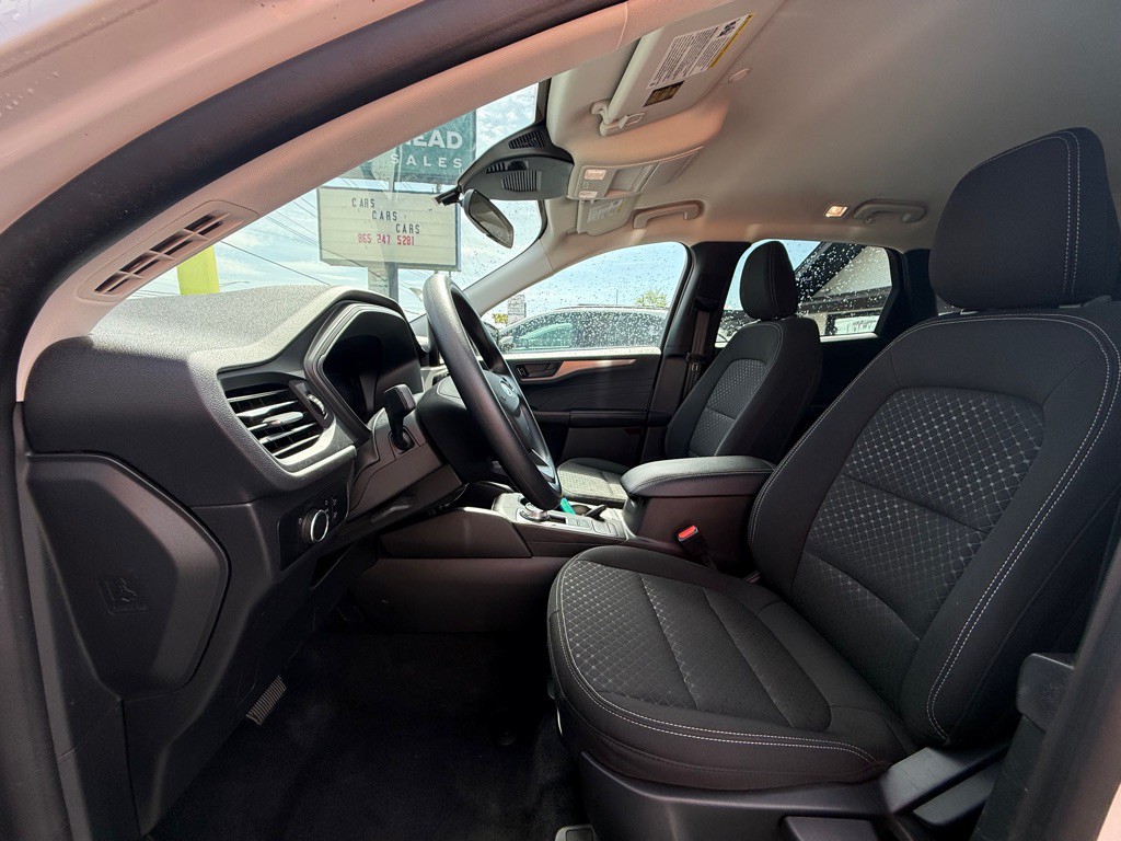 2025 Ford Escape Image 9