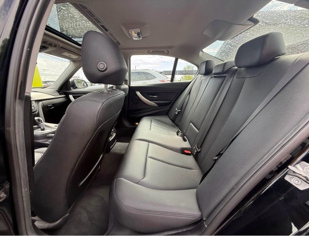 2015 BMW 3 Series Image 10
