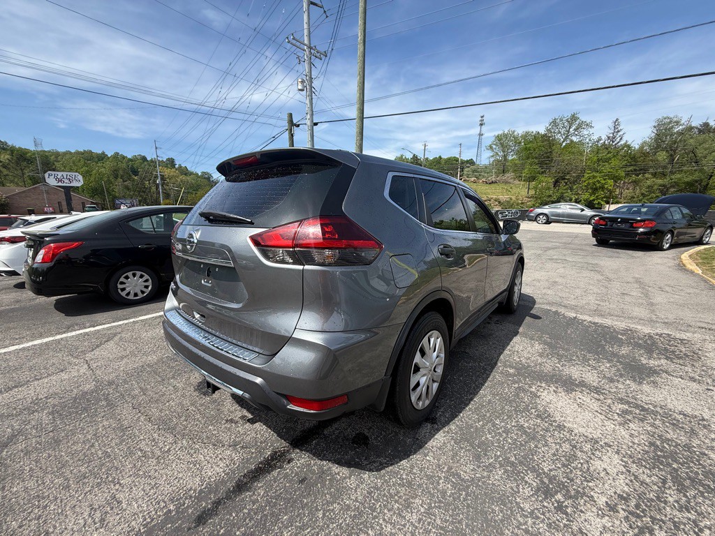 2018 Nissan Rogue Image 4