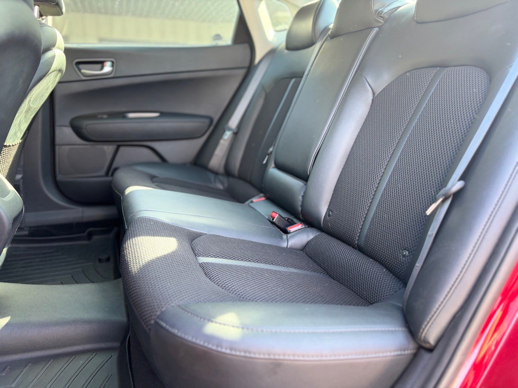 2020 Kia Optima Image 6