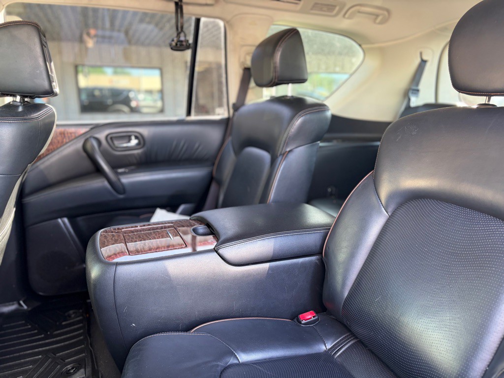 2017 Nissan Armada Image 8