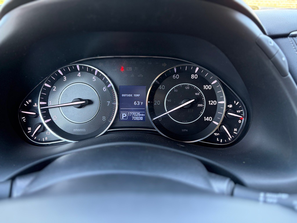 2017 Nissan Armada Image 11