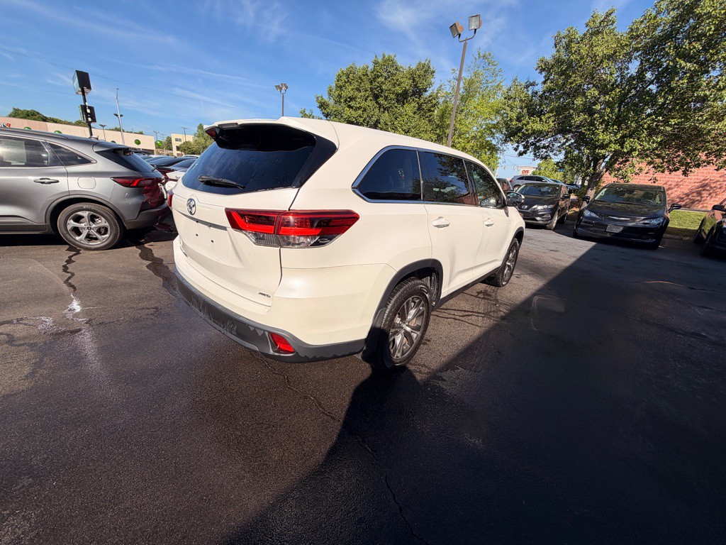 2019 Toyota Highlander Image 5
