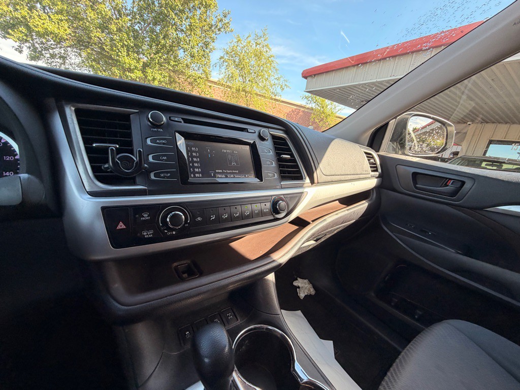 2019 Toyota Highlander Image 12