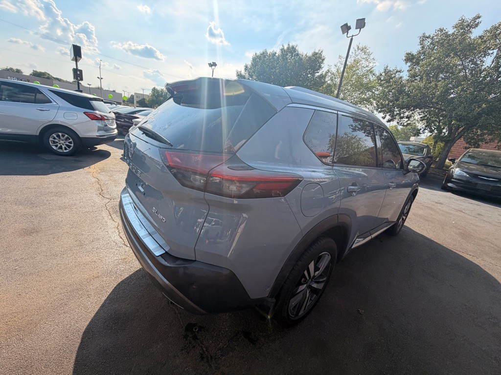 2023 Nissan Rogue Image 3