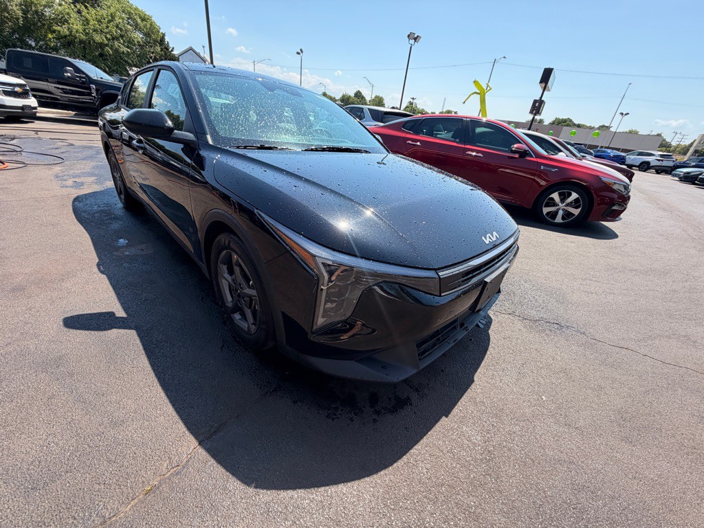 2025 Kia K4 Image 2