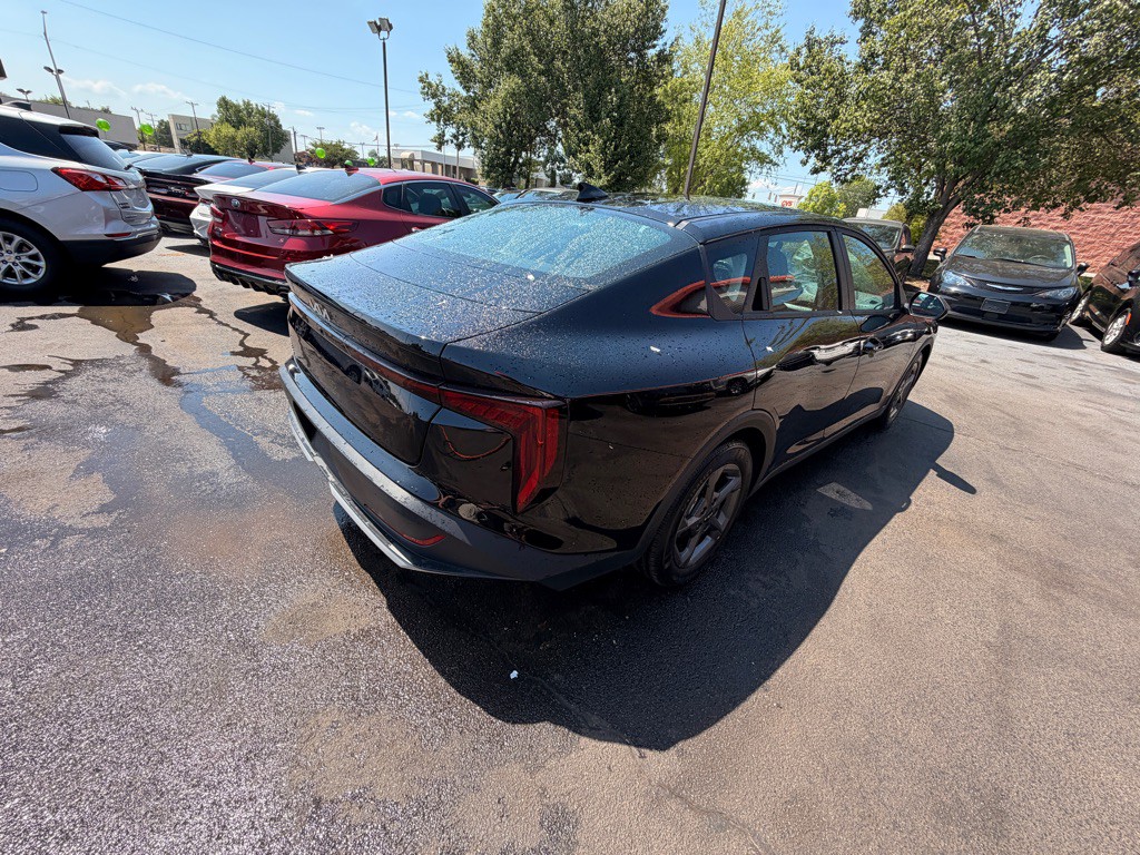 2025 Kia K4 Image 3