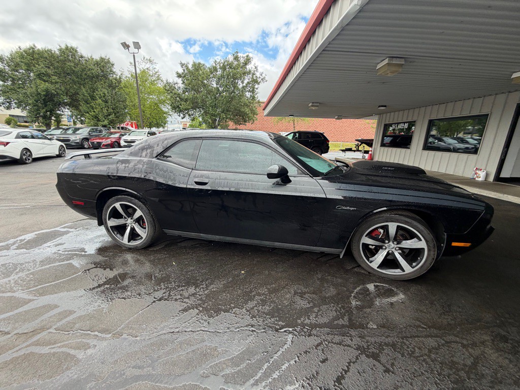 2012 Dodge Challenger Image 5