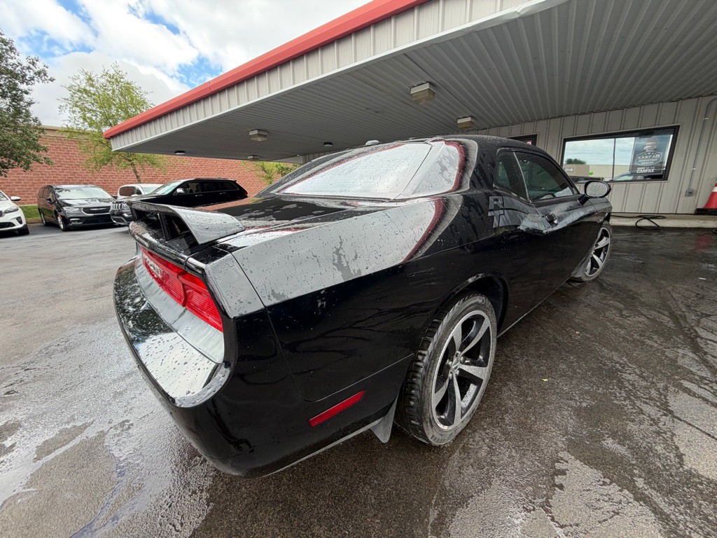 2012 Dodge Challenger Image 6