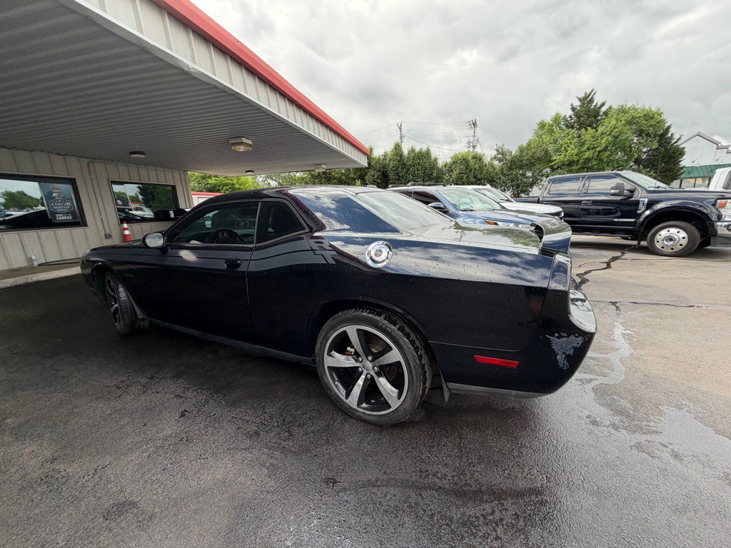 2012 Dodge Challenger Image 8